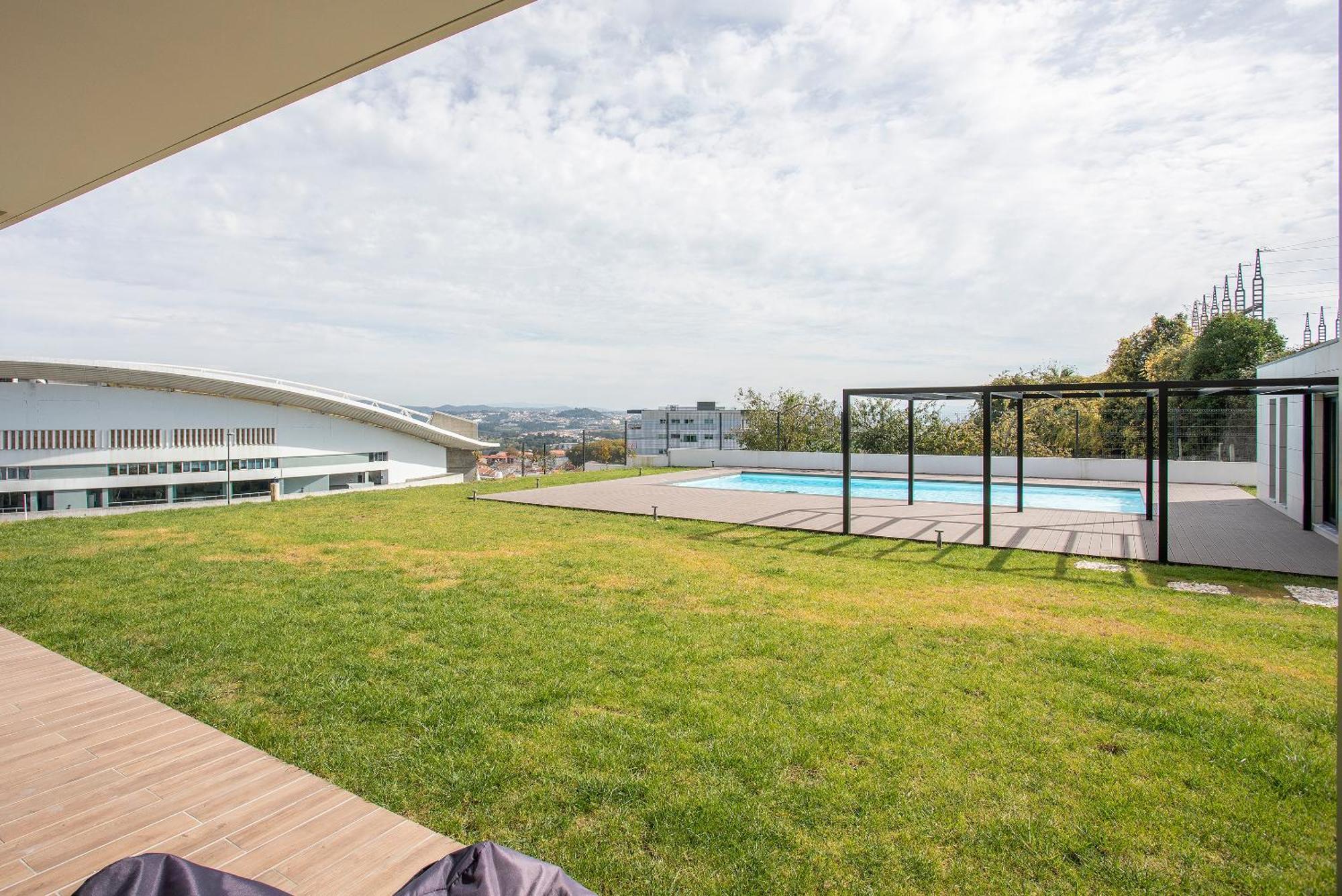 Liiiving In - Dragao Pool View * Porto