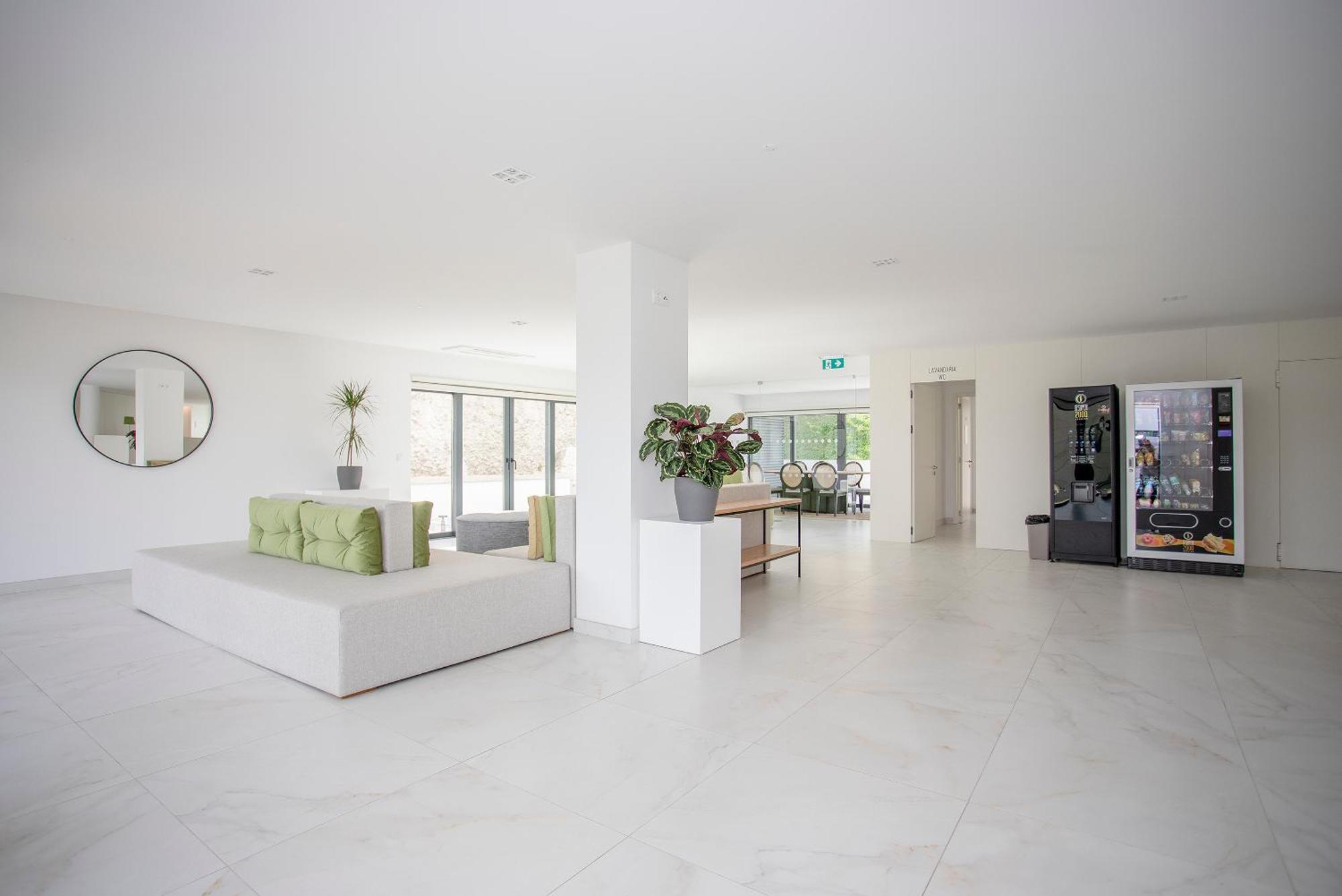 Liiiving In - Dragao Pool View Apartment Porto