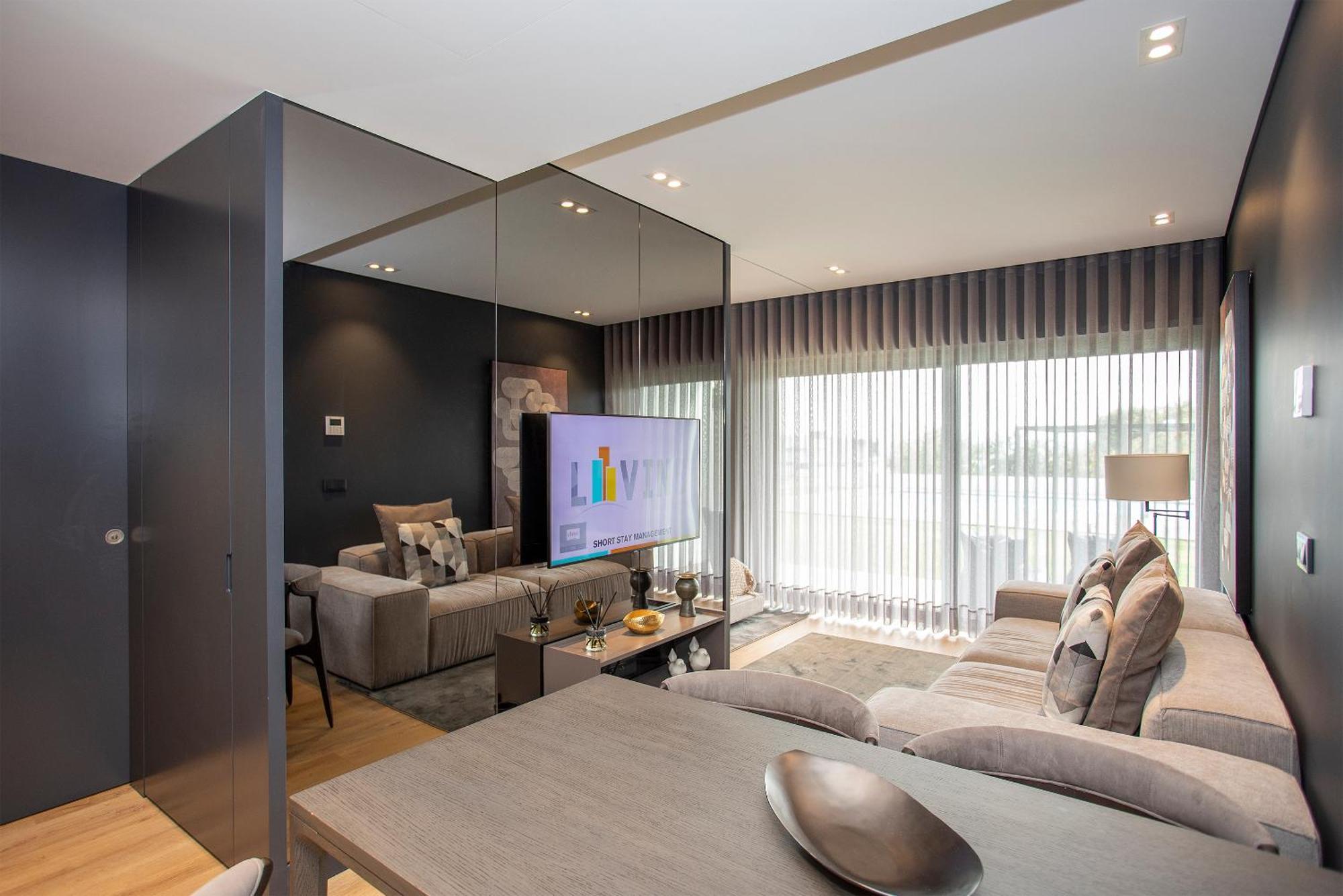 Liiiving In - Dragao Pool View Appartement
